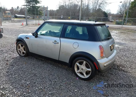 2003 Mini Cooper z USA, uszkodzony, nr VIN WMWRC33433TC47448